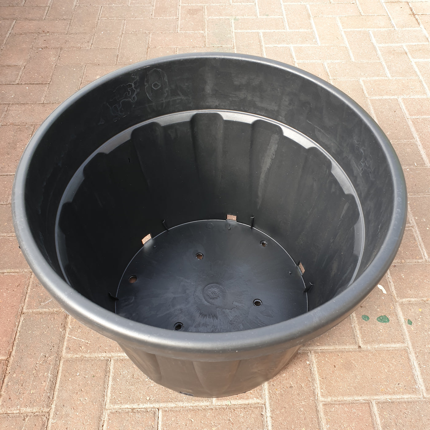 70 litre plant pots Fenice 70 Litre Black Plastic Pot – Whitakers Garden Centre